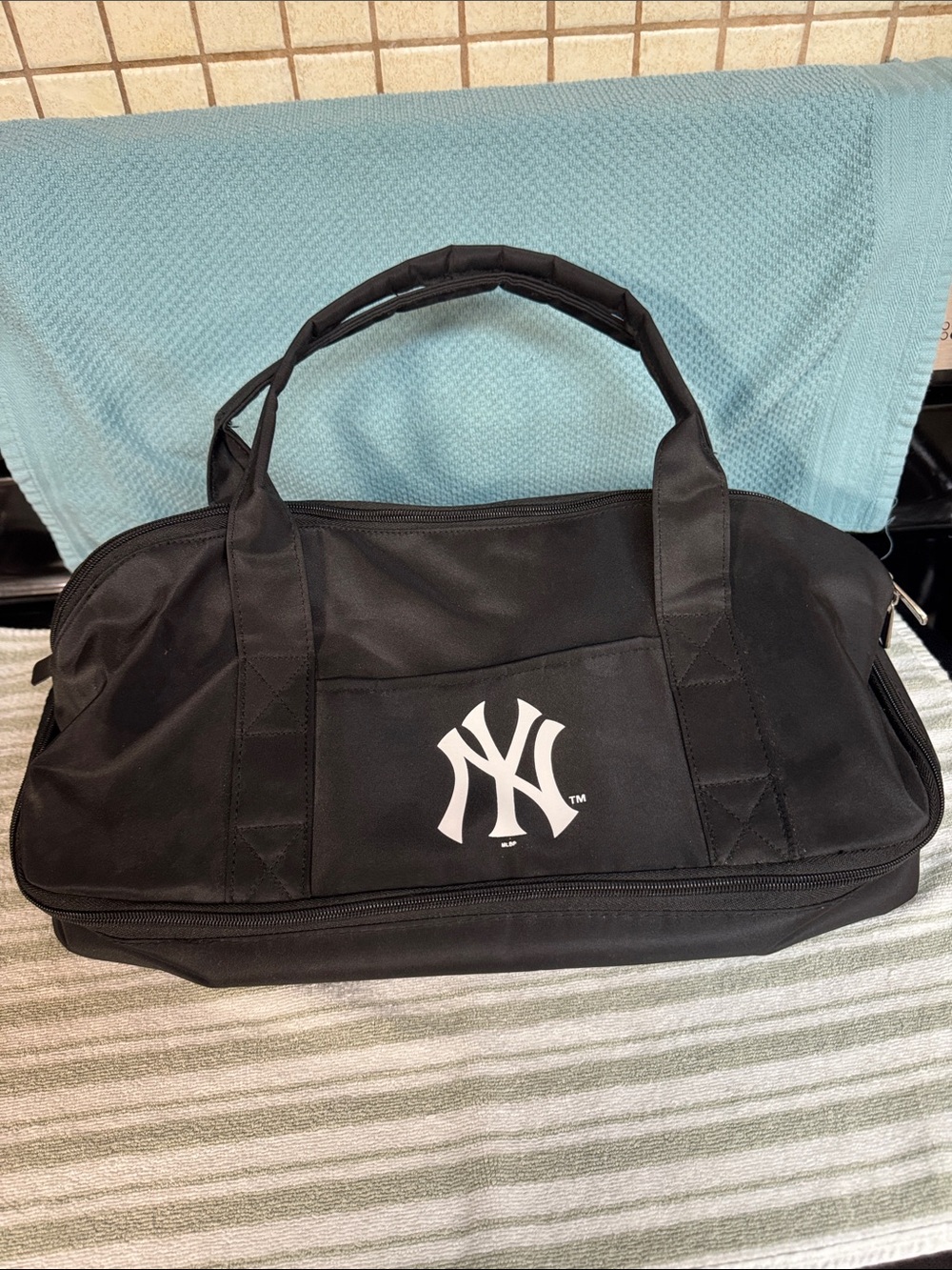 NY Logo Black Potluck Casserole Tote